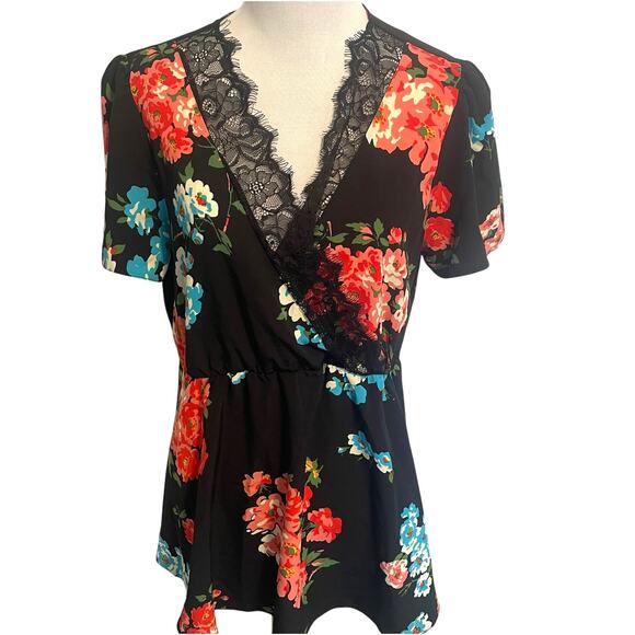 ASOS Floral Surplice Top Womens Size 8 Black Pink Blue Lace Trim Peplum Blouse - Picture 2 of 9